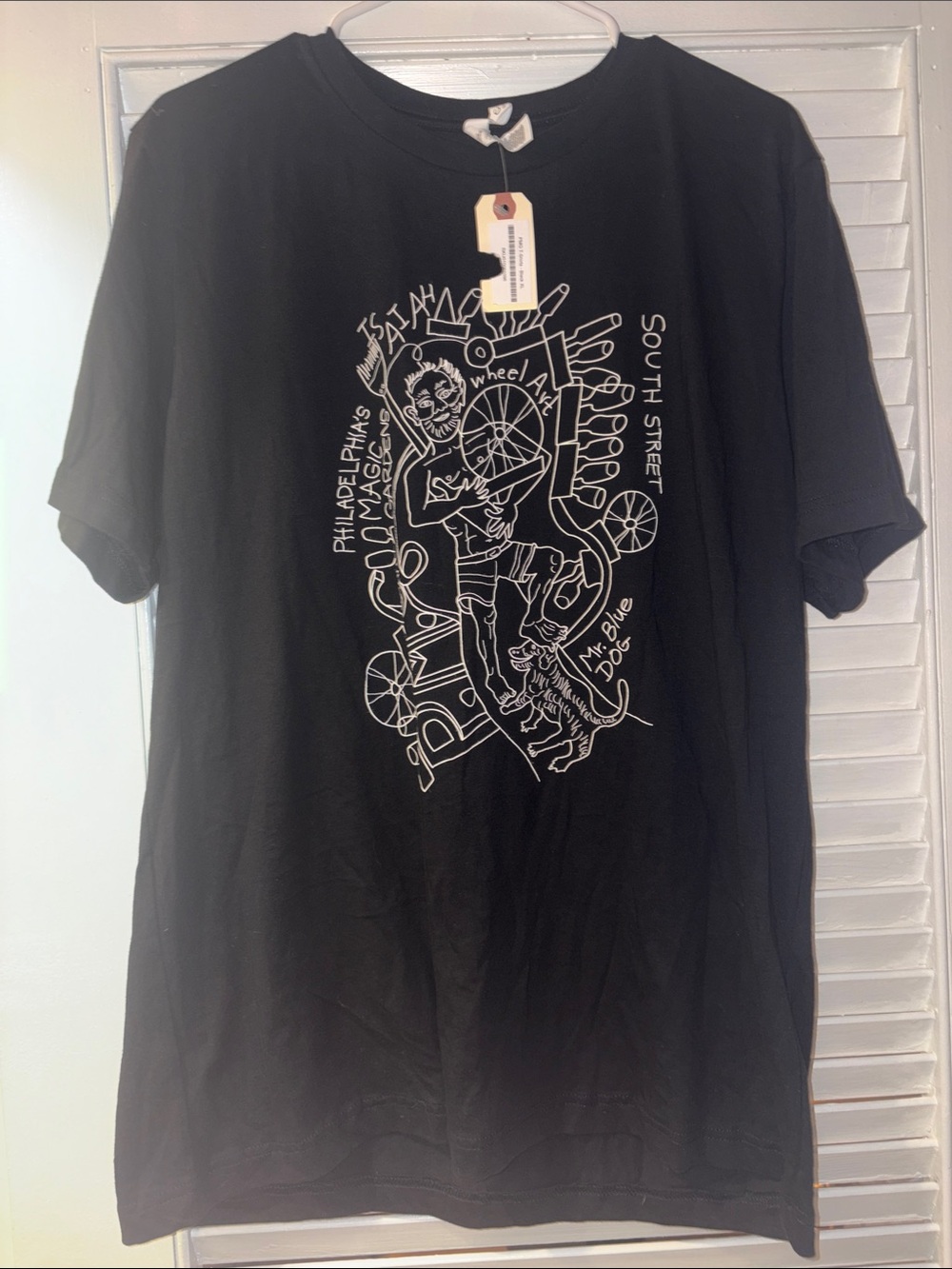 Trendy Brand New Philadelphia’s Magic Gardens Graphic T-shirt🔥